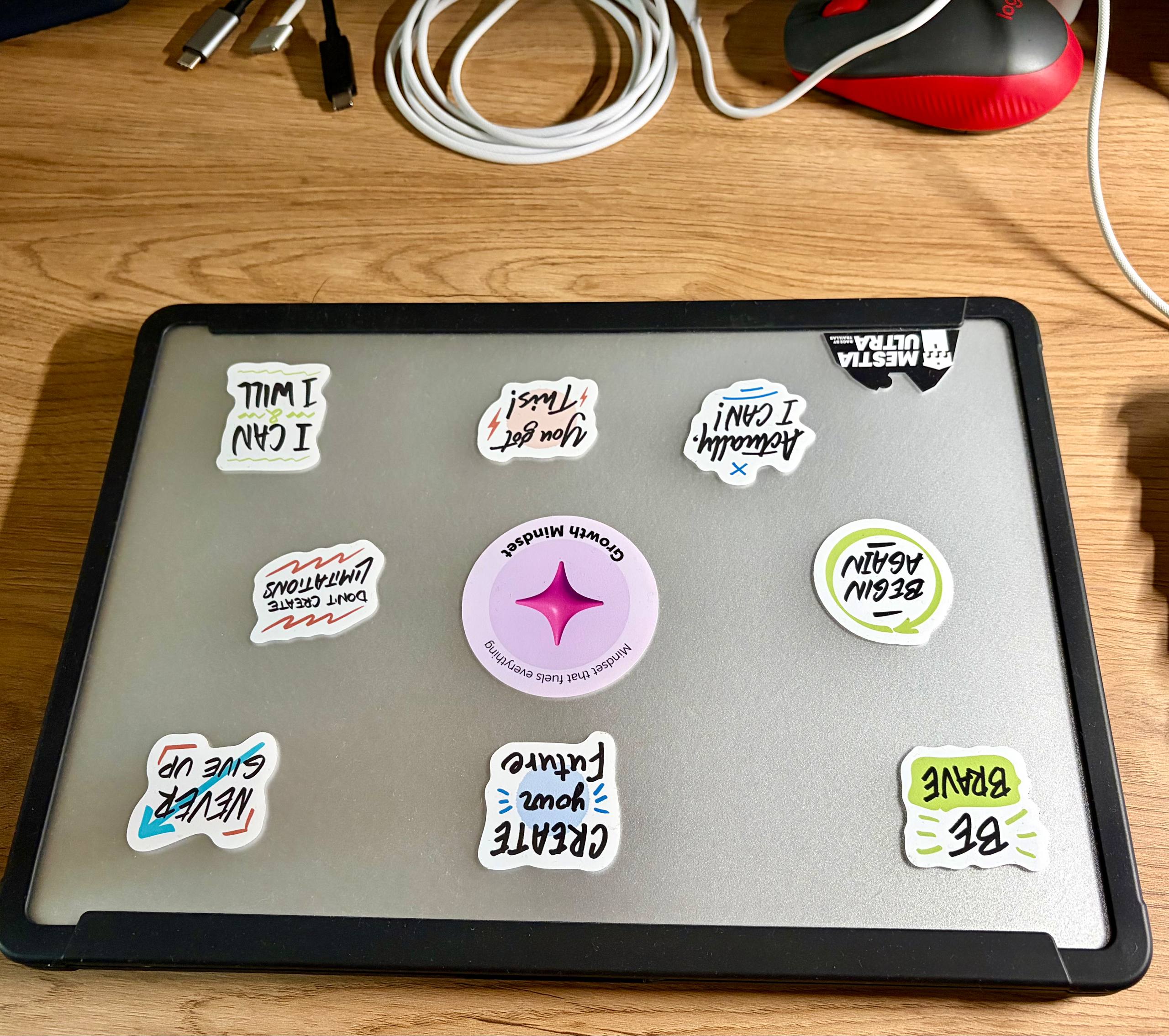 MacBook Air 13 (M3), 16 GB RAM, 256 GB SSD
