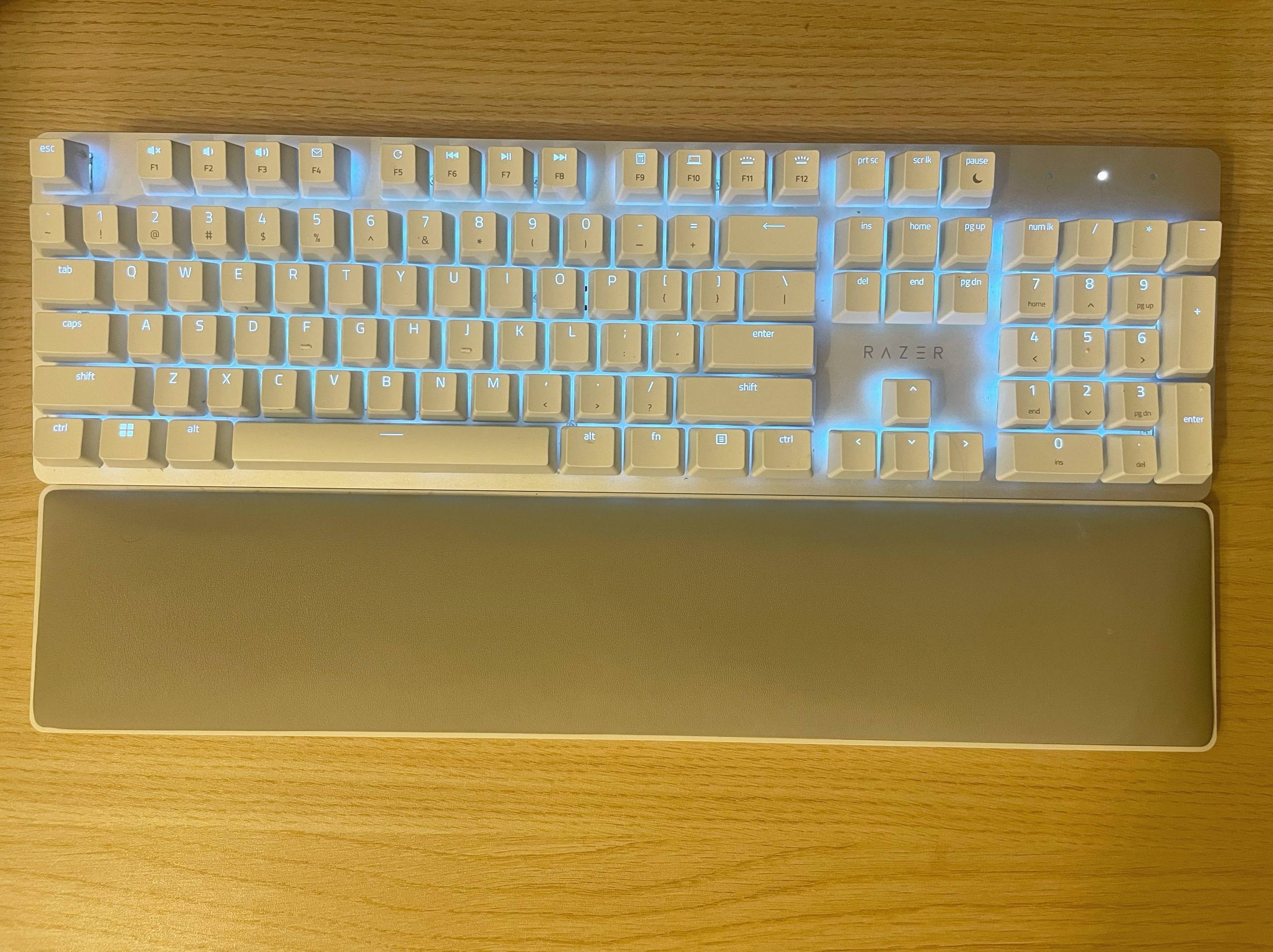 Razer Pro Type Ultra — механическая клавиатура
