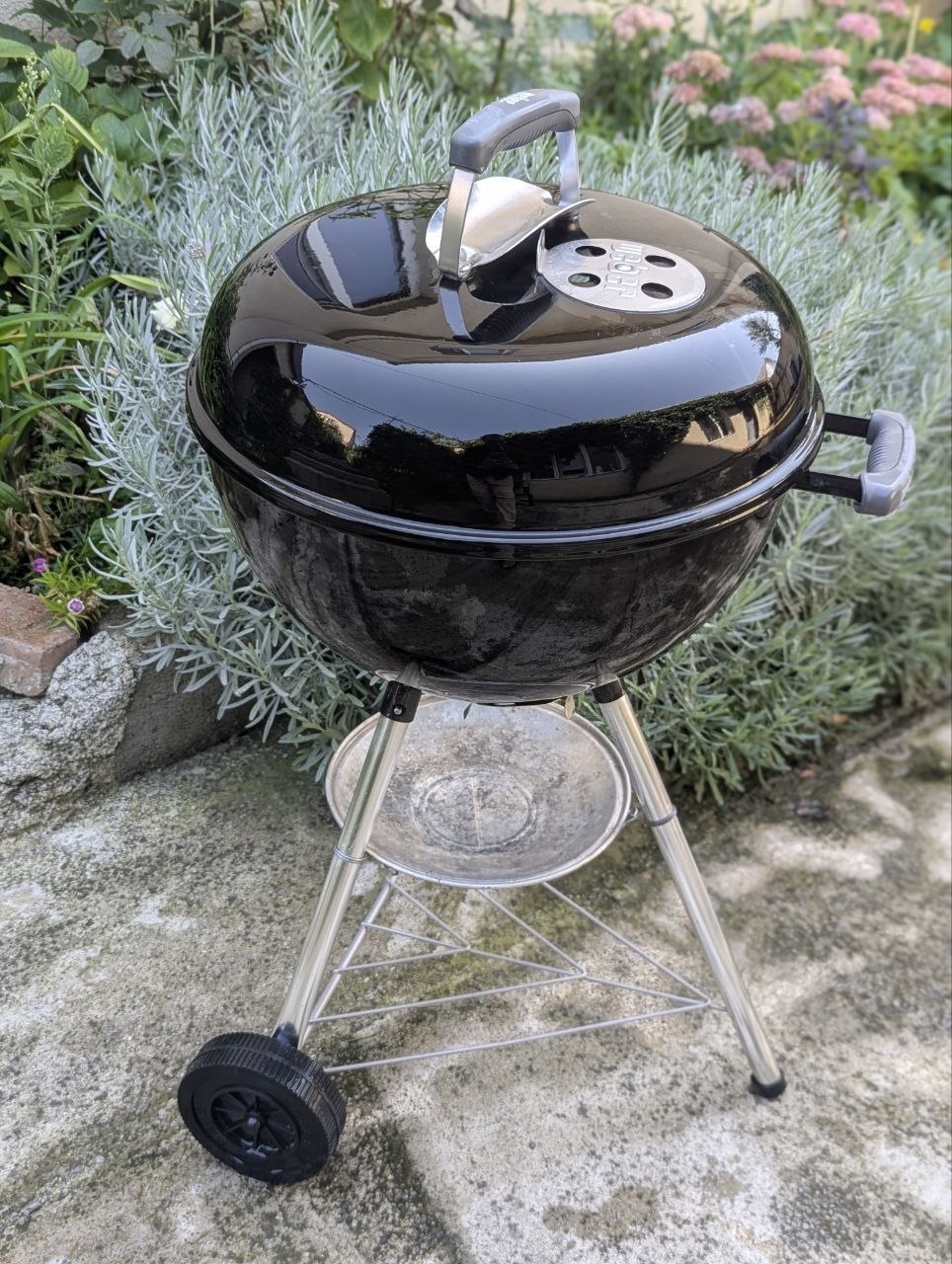 Гриль-барбекю Weber 47 см