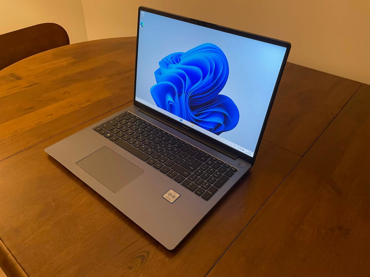 Ноутбук HUAWEI MateBook 16 MCLG-X (i9-13900H, 16 ГБ, 1 ТБ SSD)
