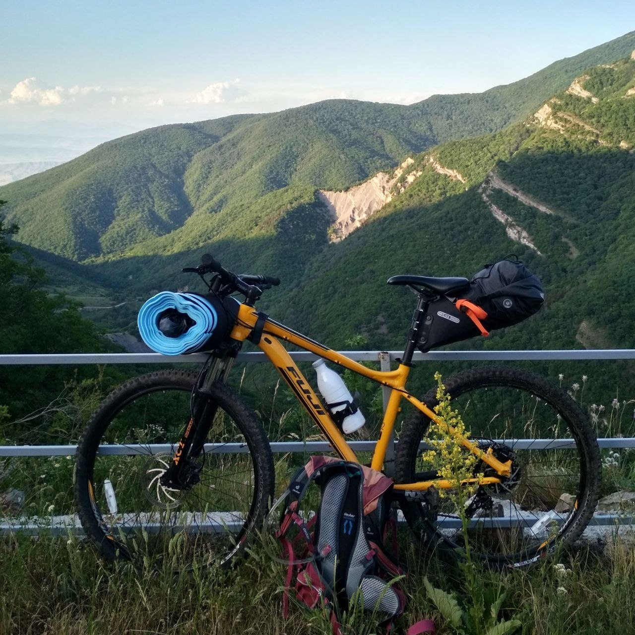 Подседельная велосипедная сумка Ortlieb 8-16л (bikepacking)