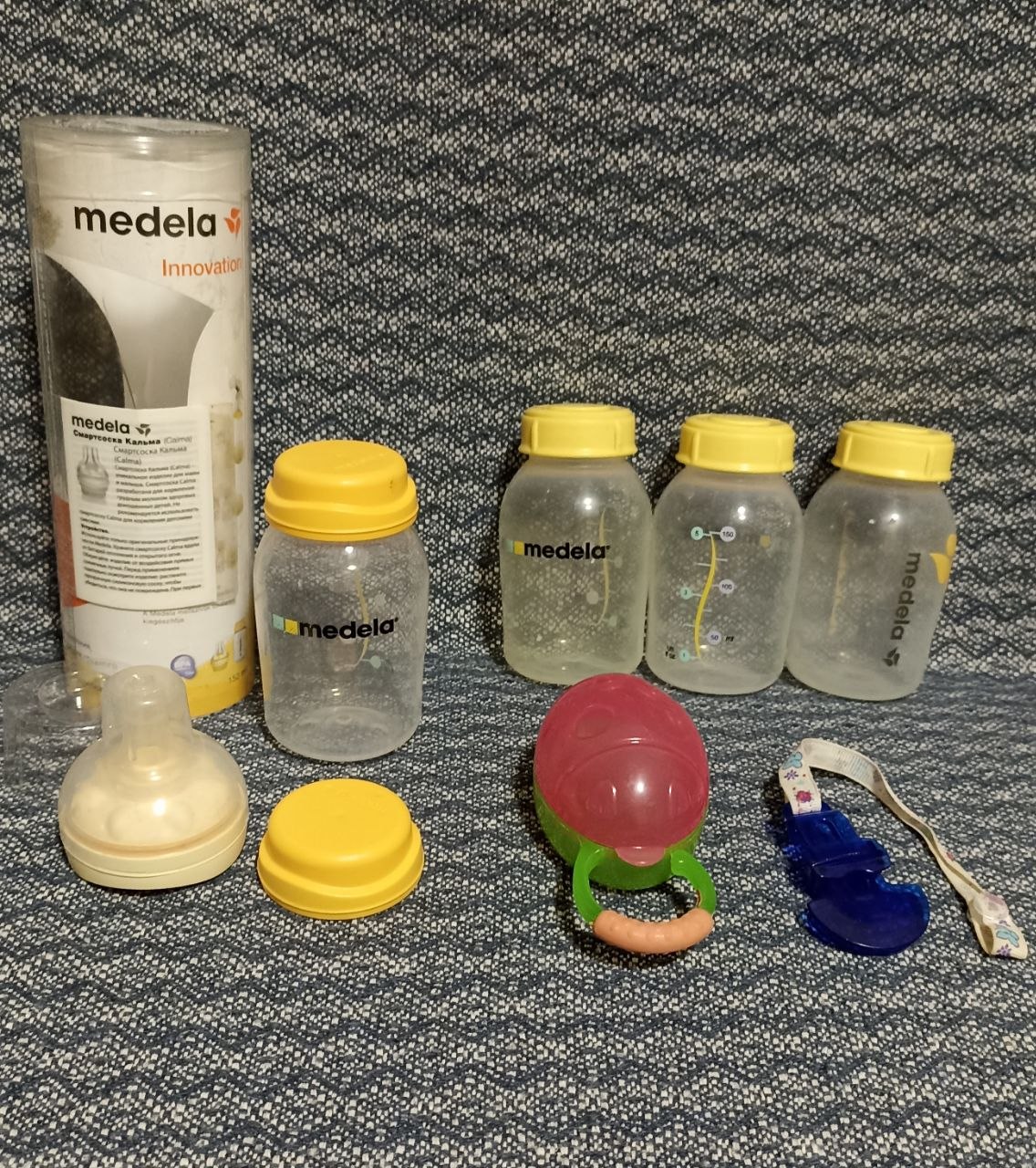 Бутылочка Medela со смарт-соской + 3 бутылочки для хранения молока + контейнер и