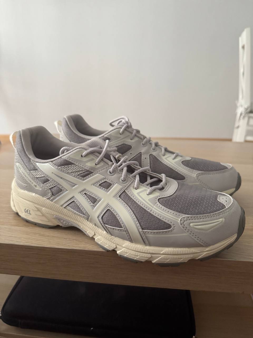 ASICS Gel Venture 6 кроссовки, US 11.5 (29 см), новые