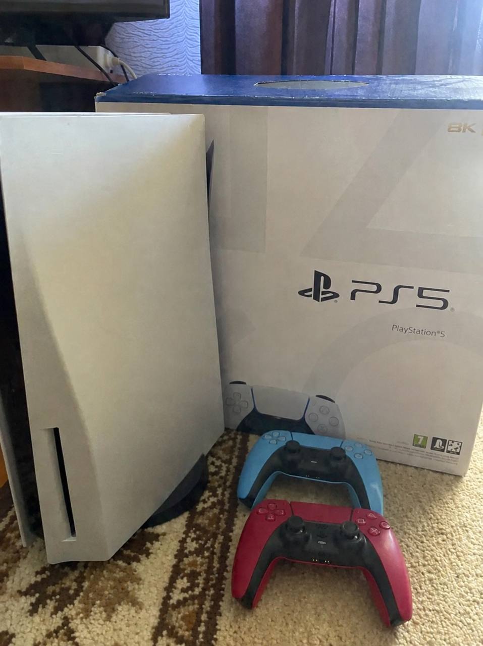 PlayStation 5 с дисководом, 2 геймпада DualSense