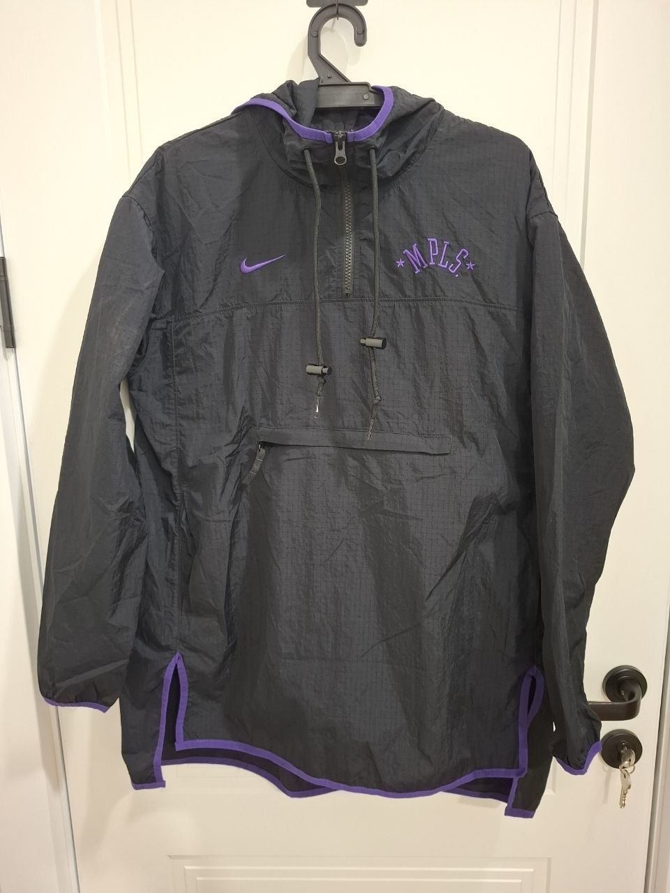 Nike Lakers Windbreaker (анорак), размер M