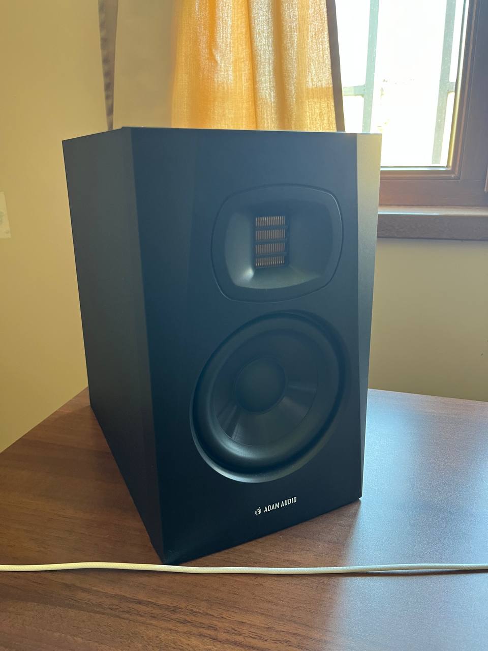 Студийные мониторы ADAM Audio T5V (пара)