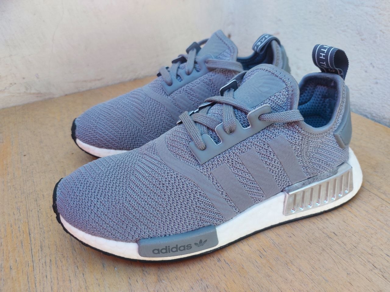 Adidas кроссовки, оригинал, 38 EU