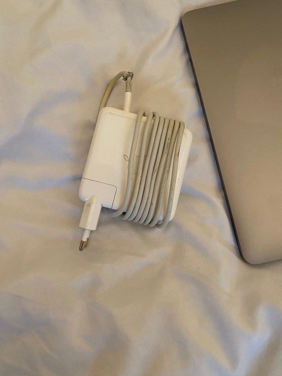 MacBook Pro 2018 15-inch (i7, 16GB, 512GB SSD)