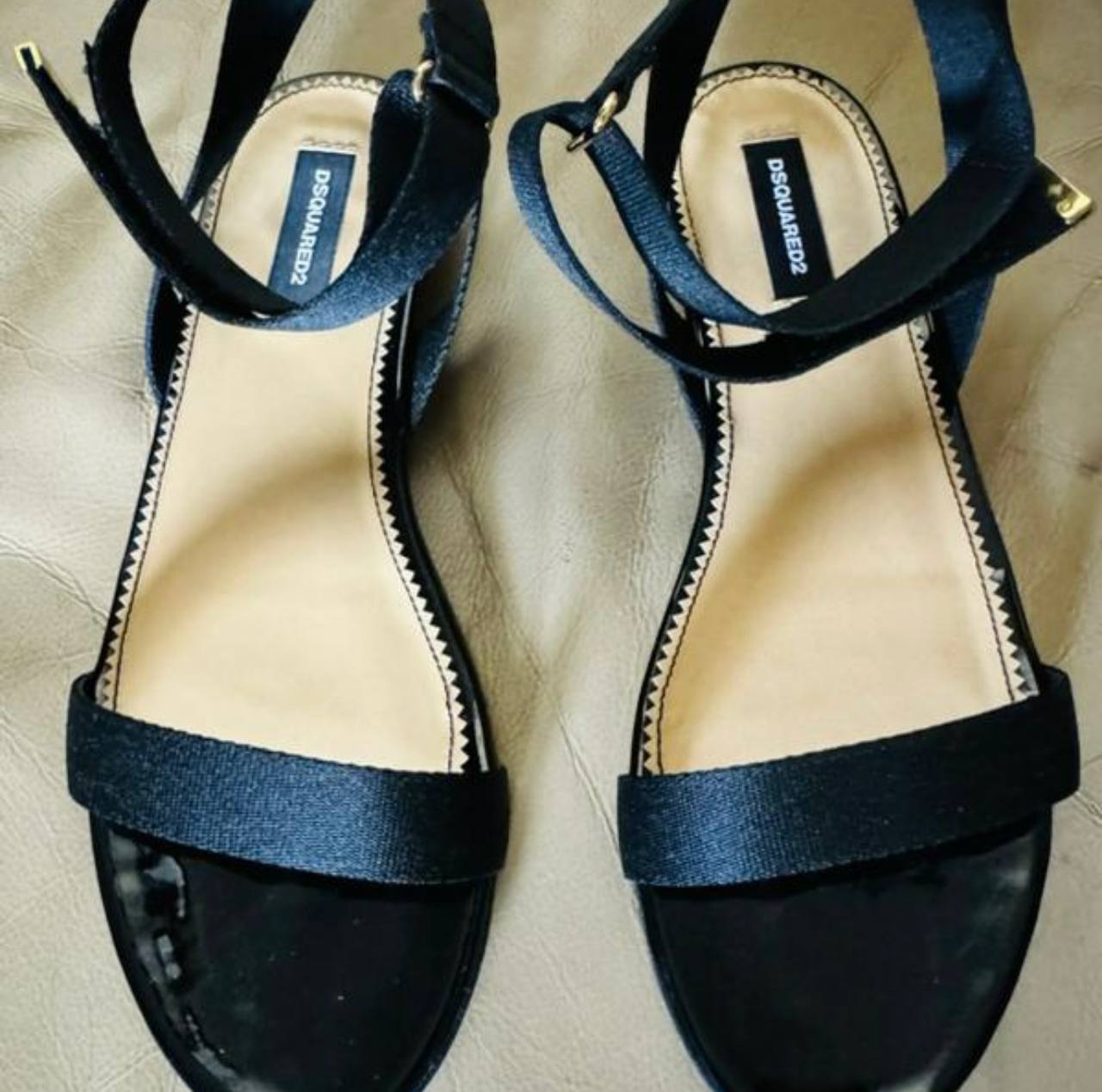 DSQUARED кроссовки, новые, размер 38