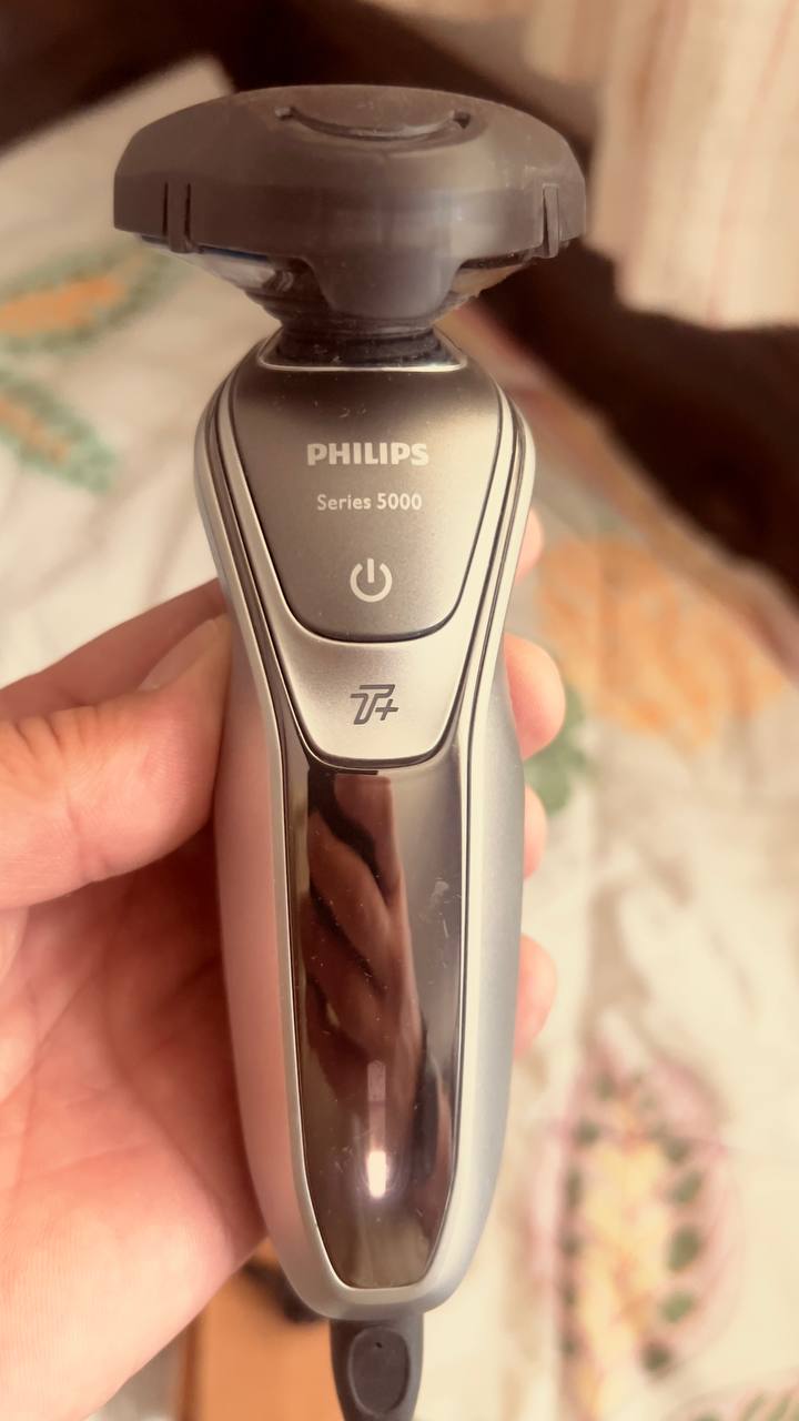 Электробритва Philips 5000 series с турбо режимом