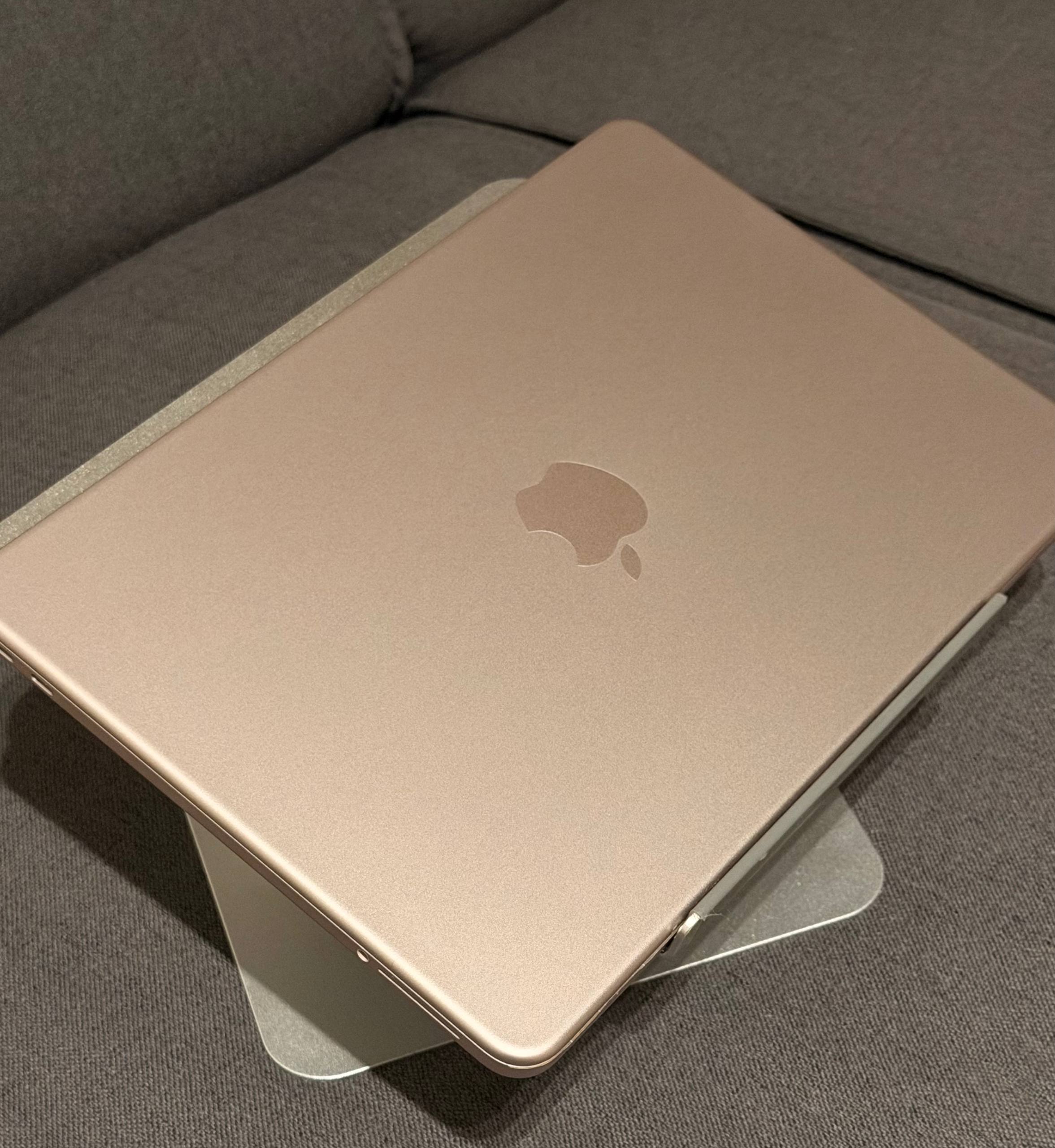MacBook Neo 13″ 2026, 8/256 ГБ, цвет Blush