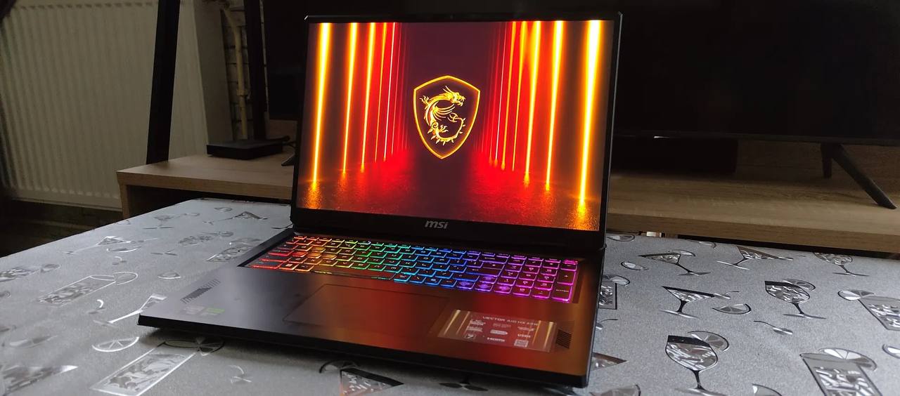 Игровой ноутбук MSI Vector A18 HX A9W (Ryzen 9 9955HX, RTX 5070 Ti, 32 ГБ)