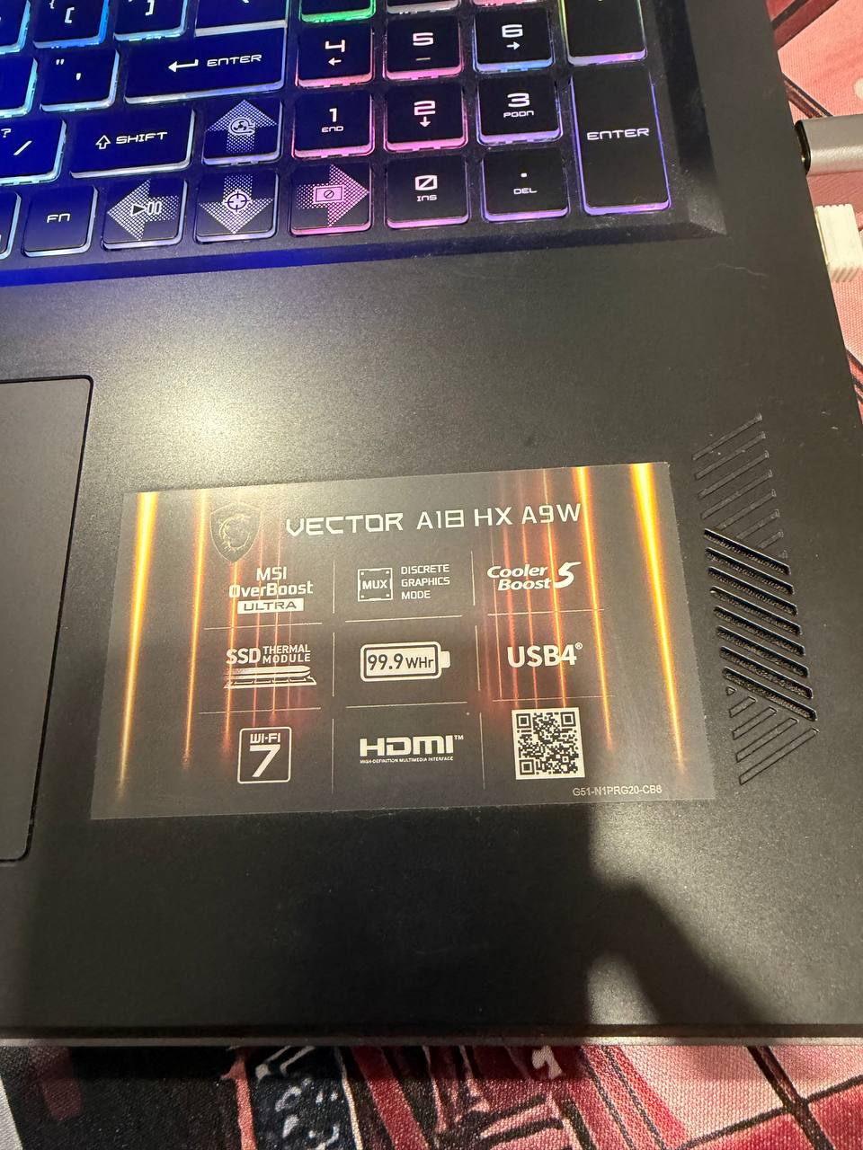 Игровой ноутбук MSI Vector A18 HX A9W (Ryzen 9 9955HX, RTX 5070 Ti, 32 ГБ)