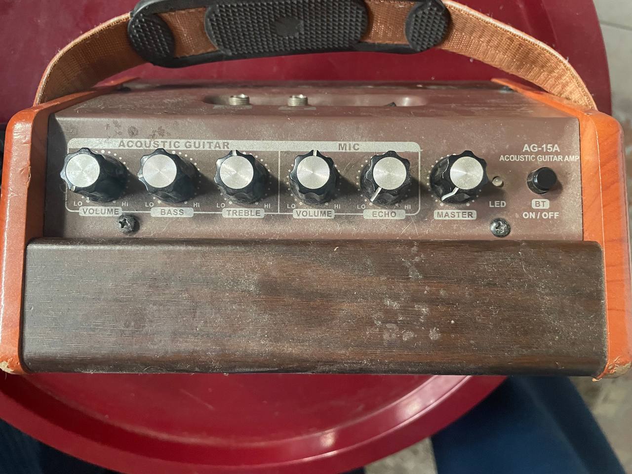 Портативный комбоусилитель Fame AG-15A