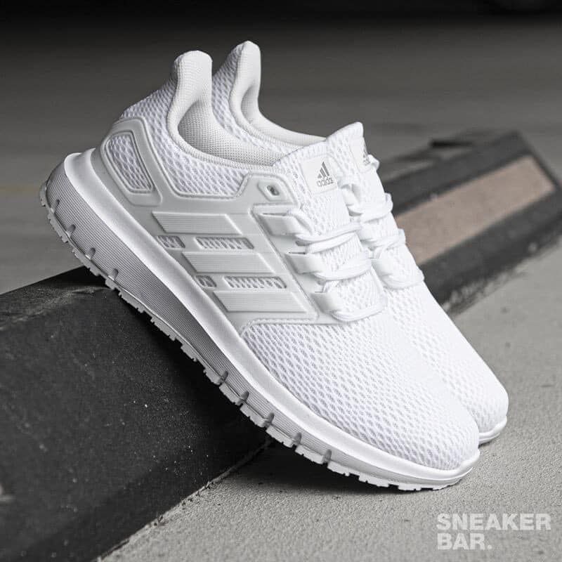 Беговые кроссовки Adidas Ultimashow, 9.5 US (41)