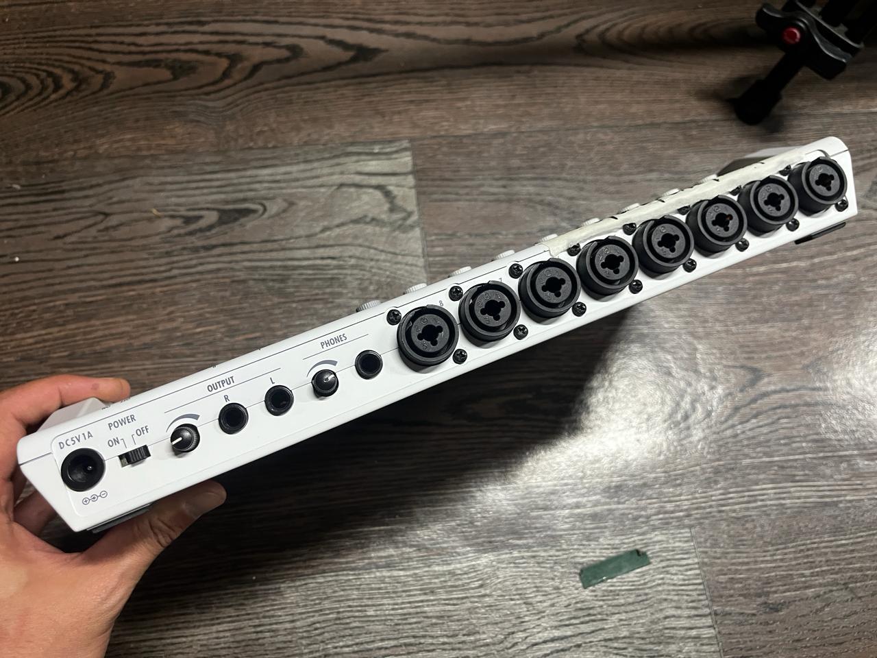 Zoom R16 Мультитрек рекордер / аудиоинтерфейс