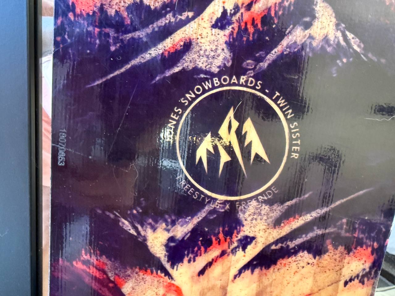 Сноуборд Jones Twin Sisters 2019 с креплениями Salomon