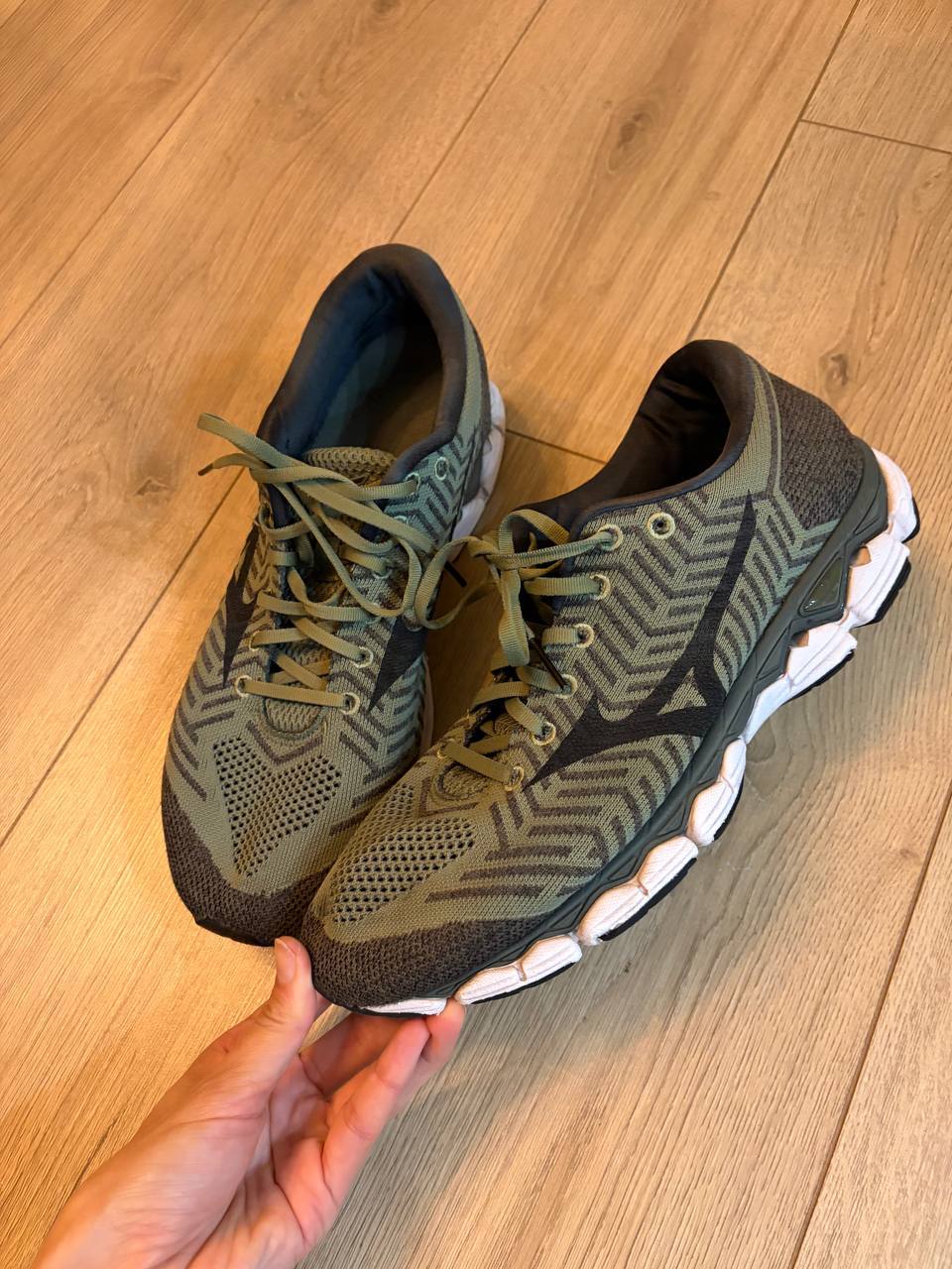 Кроссовки Mizuno Waveknit S1, 44 размер
