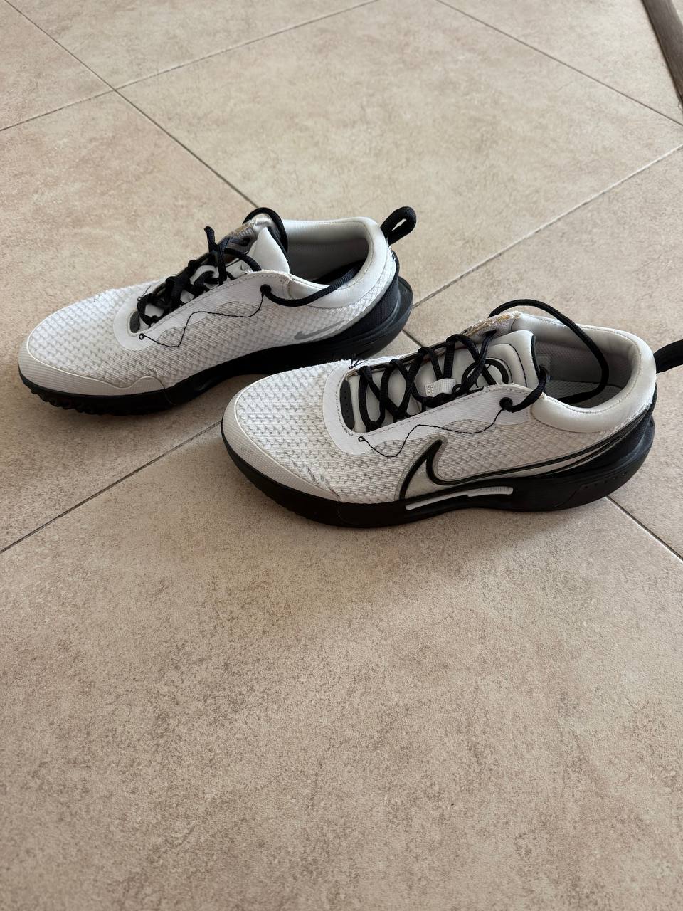 Кроссовки для тенниса Nike Court, 39 размер