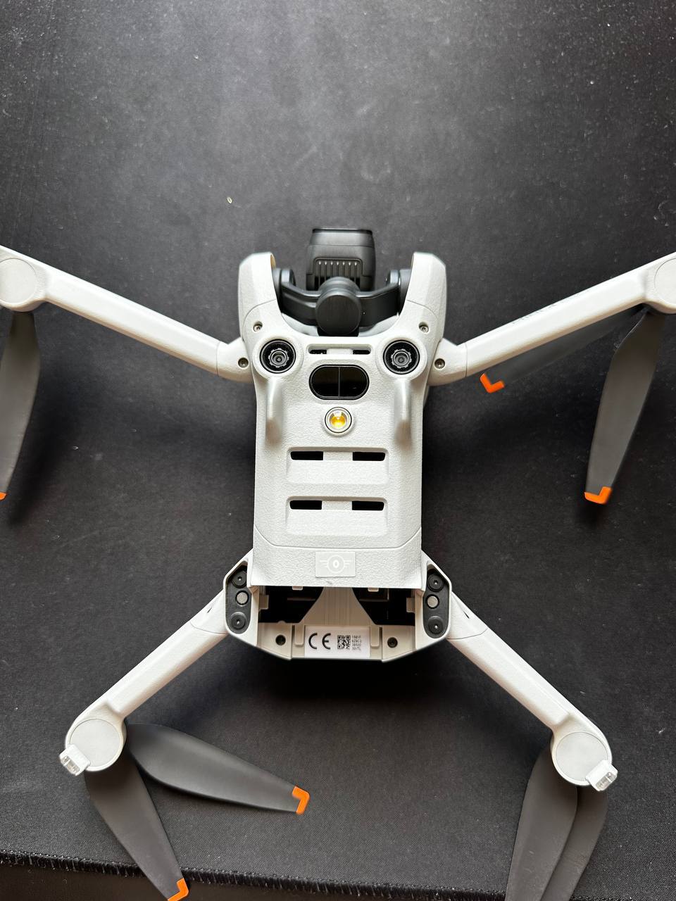 DJI Mini 4 Pro дрон с пультом, 2 аккумуляторами и сумкой
