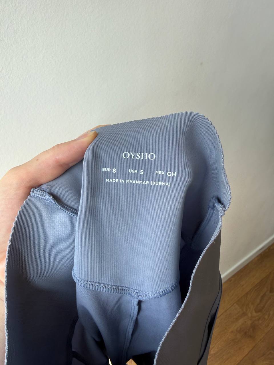 Спортивный комплект Oysho (топ + шорты), размер S