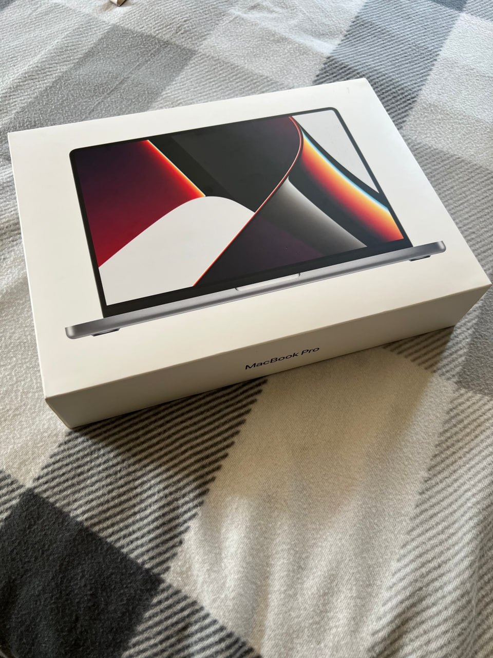 Оригинальная коробка MacBook Pro M1 Pro