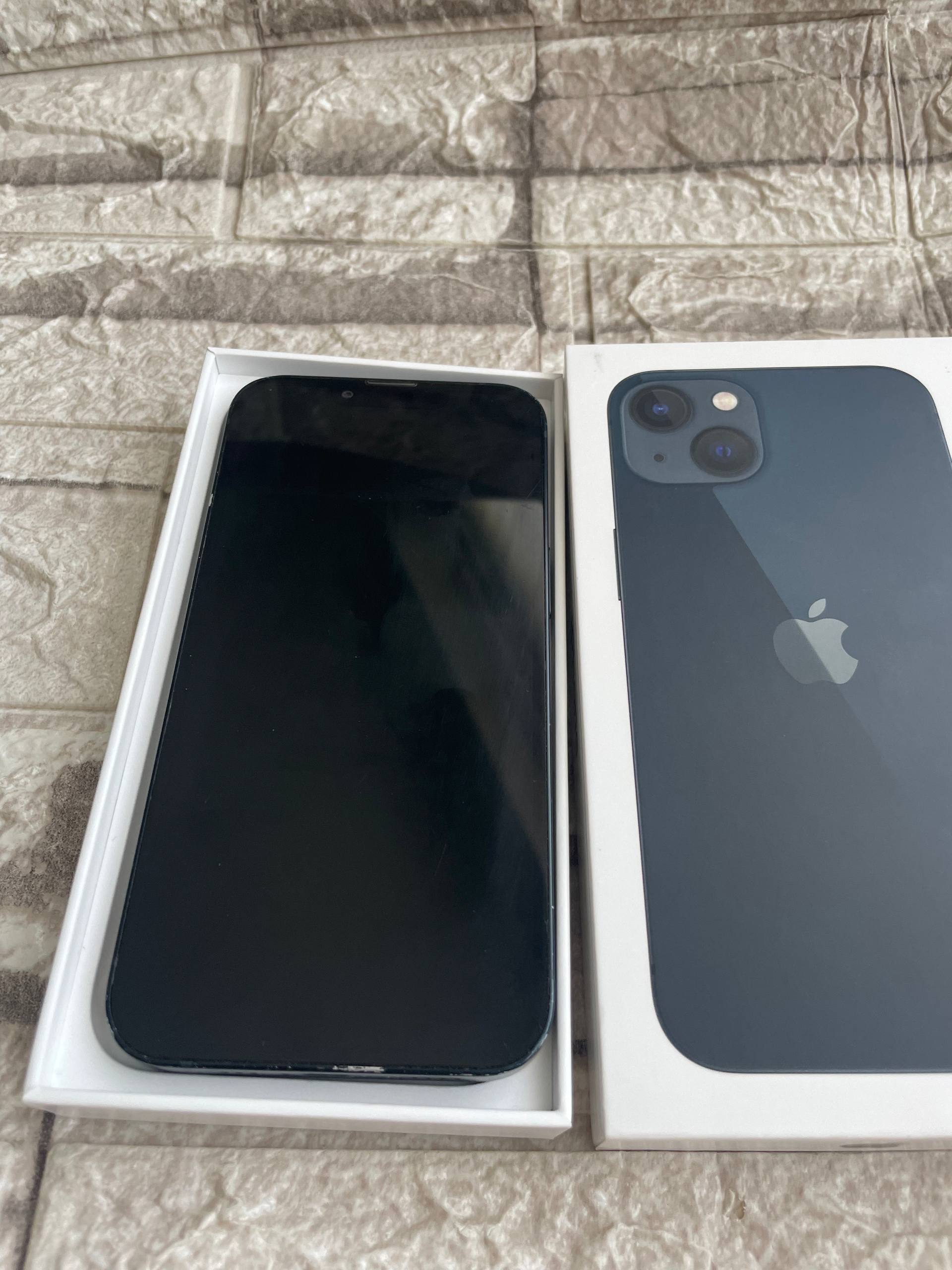 iPhone 13 128GB Midnight