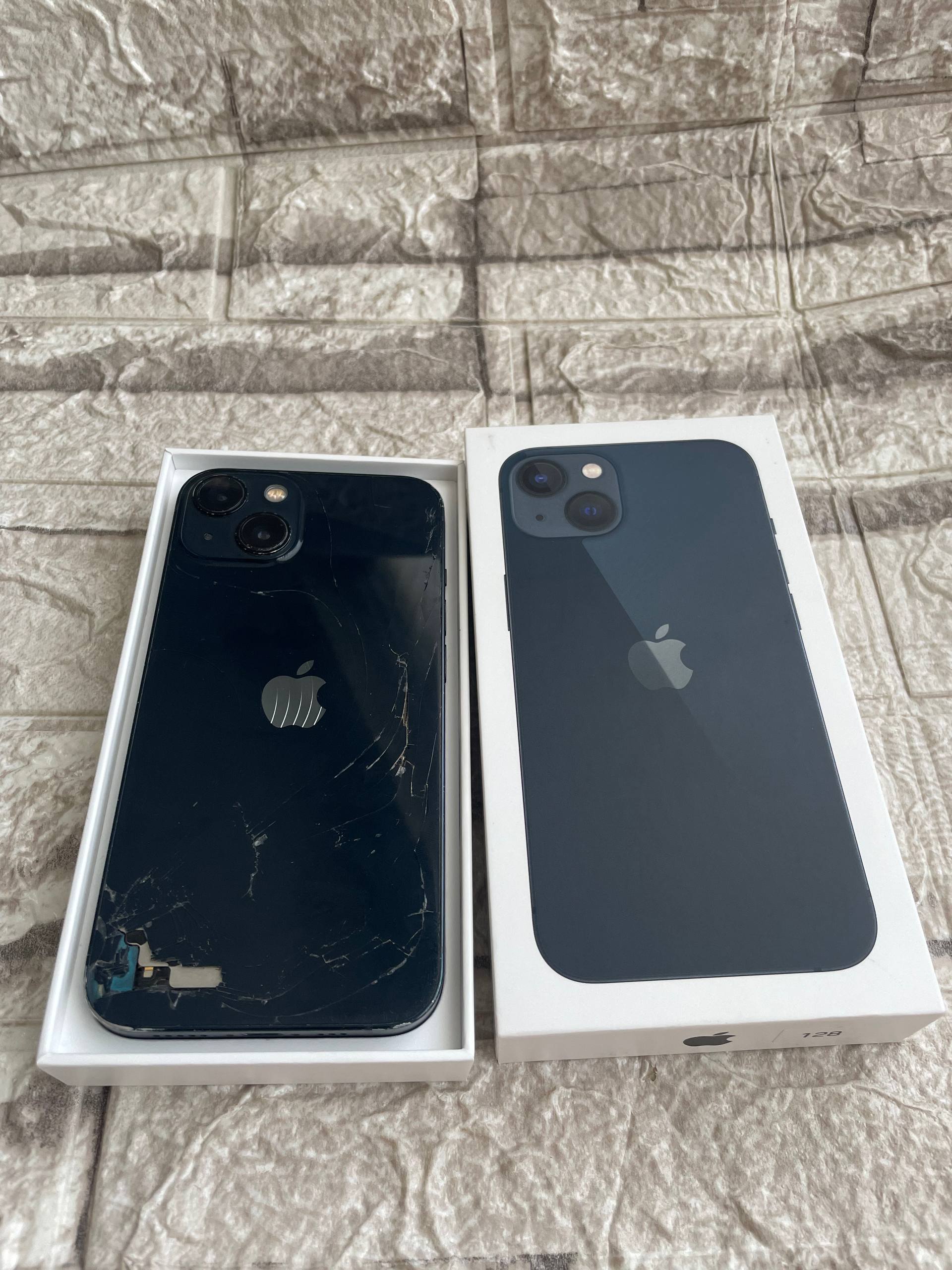 iPhone 13 128GB Midnight