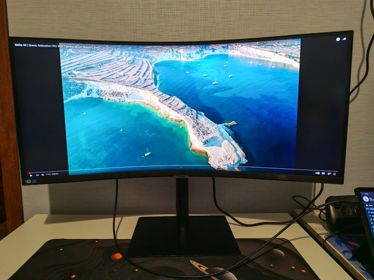 Монитор Samsung ViewFinity S6 34" изогнутый 4K 100Hz