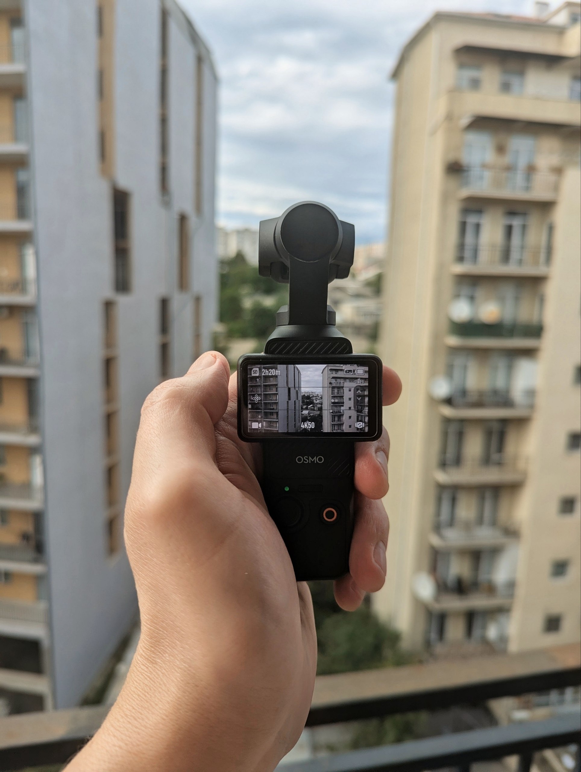 DJI Osmo Pocket 3 с картой памяти 64 ГБ