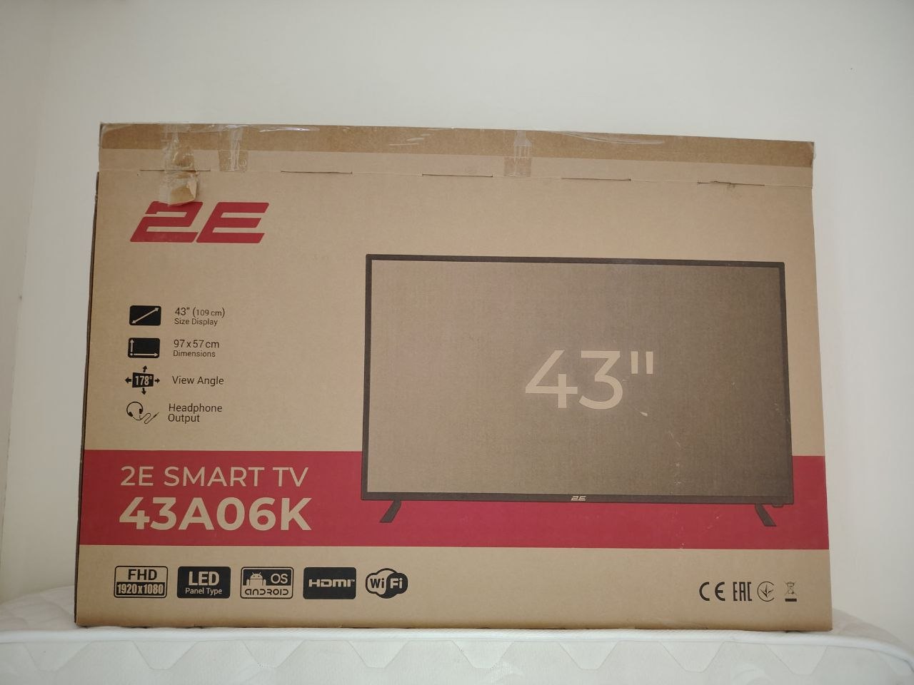 Телевизор 2E 43A06K 43" Smart TV Android