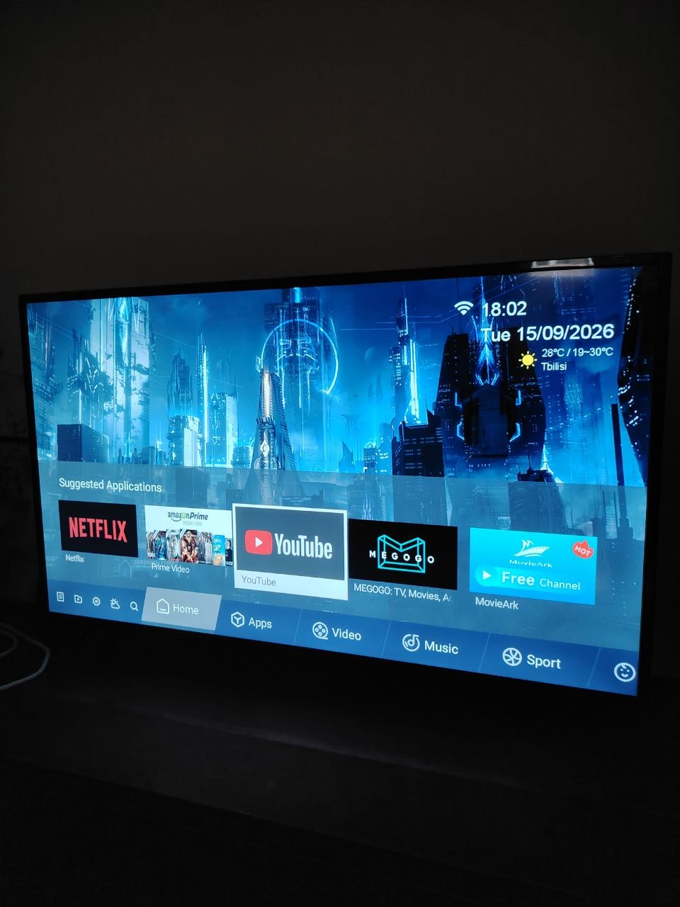 Телевизор 2E 43A06K 43" Smart TV Android