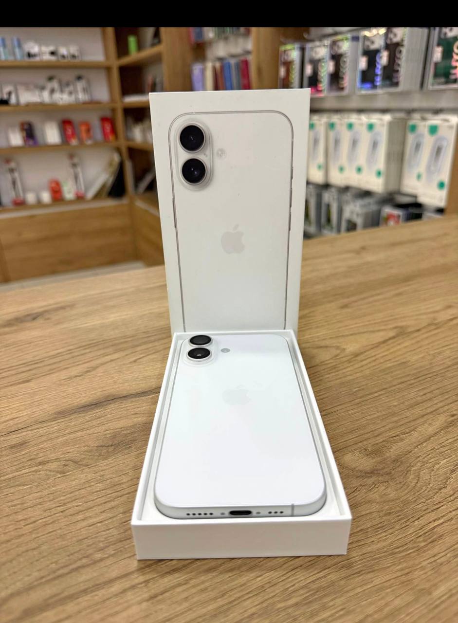 iPhone 16 в идеальном состоянии, с коробкой