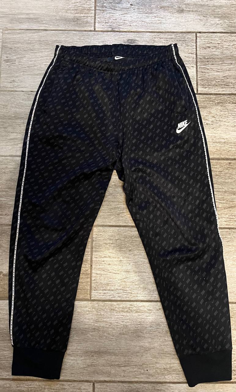 Спортивные штаны Nike, размер M