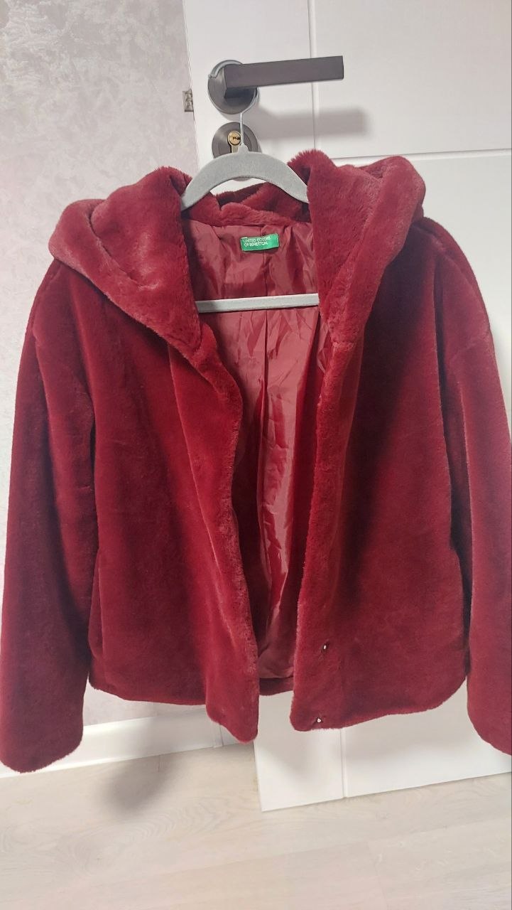 Шубка Benetton, размер S