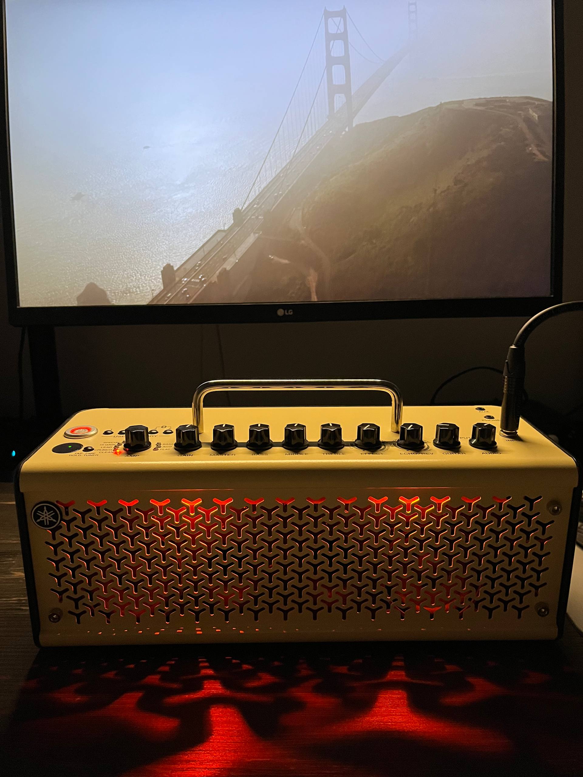 Гитарный комбик Yamaha THR10 II