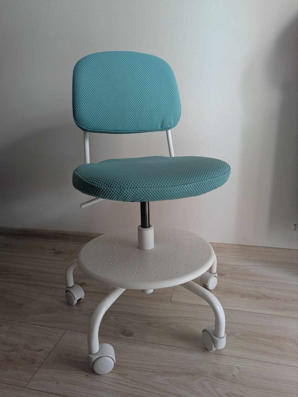 Компьютерный стул IKEA VIMUND