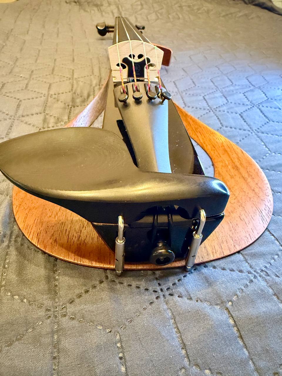 Электроскрипка Yamaha YEV-104 4-струнная