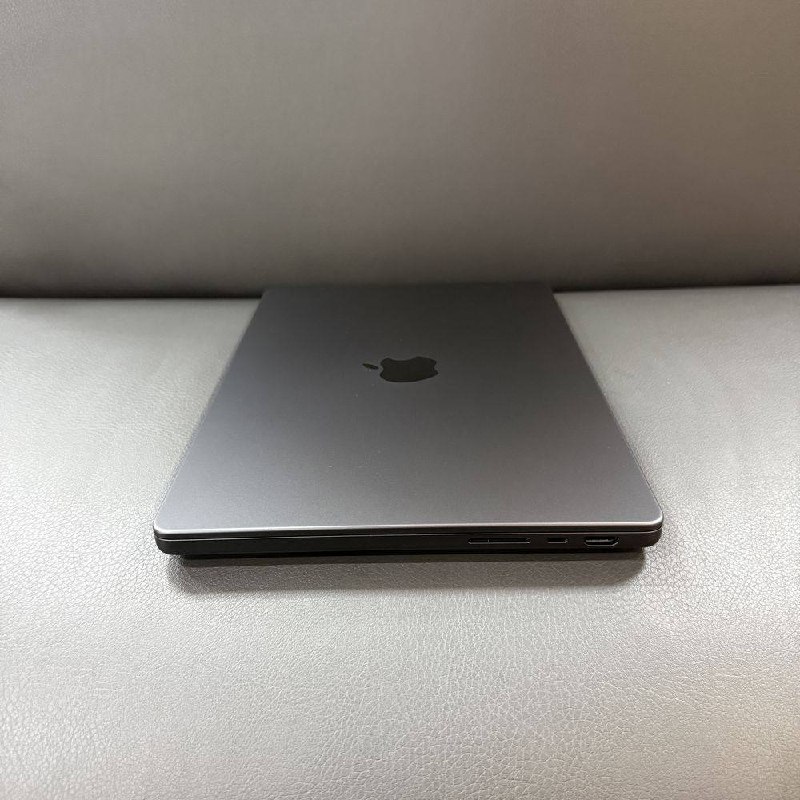 MacBook Pro 14,2" M4 16 ГБ / 512 ГБ (2024)