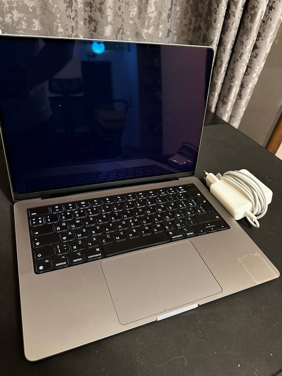 MacBook Pro 14" 2021 M1 Pro 16/512 с разбитым дисплеем