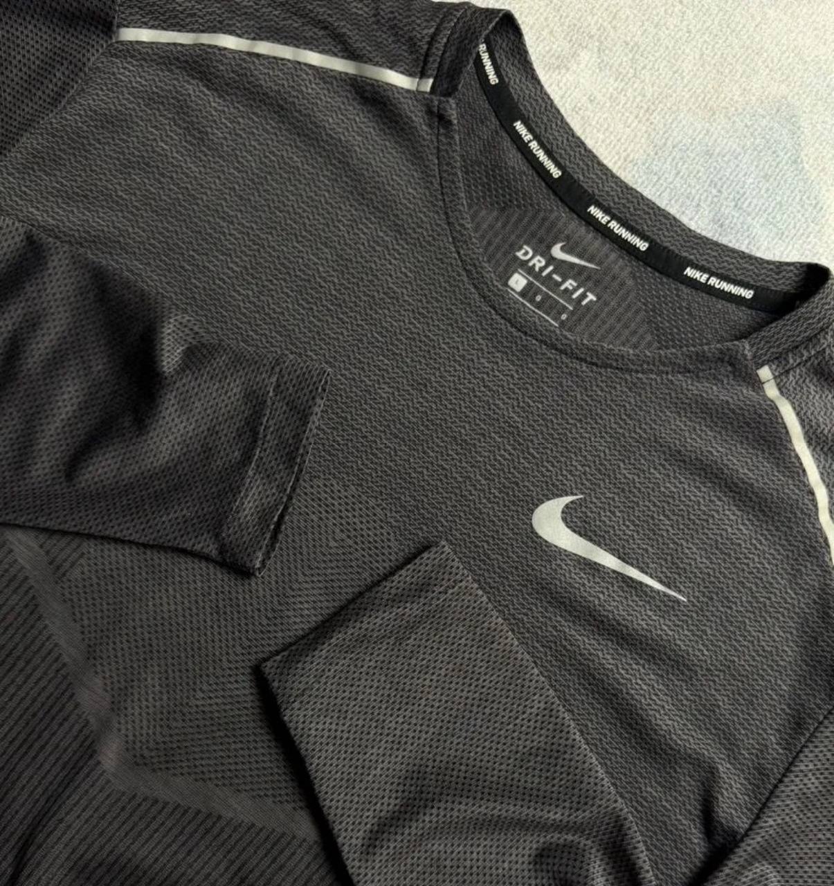Лонгслив Nike Run мужской, размер M-L