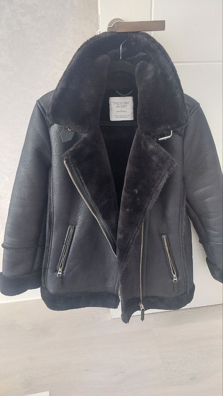 Дублёнка Stradivarius, размер M