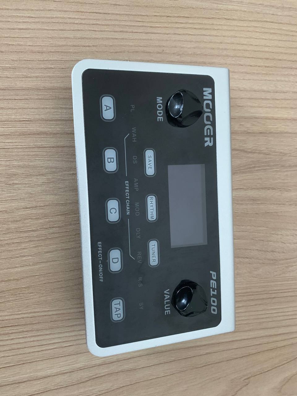 Микшер Behringer 1002SFX 10-канальный аналоговый