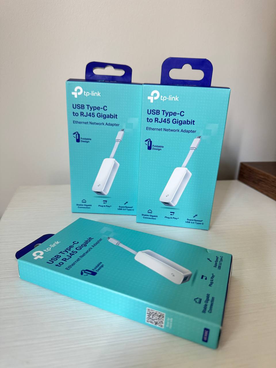 TP-Link UE200 Ethernet Adapter White