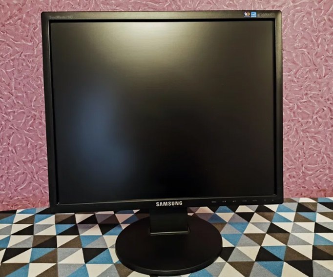 Монитор Samsung 943N 19" LCD