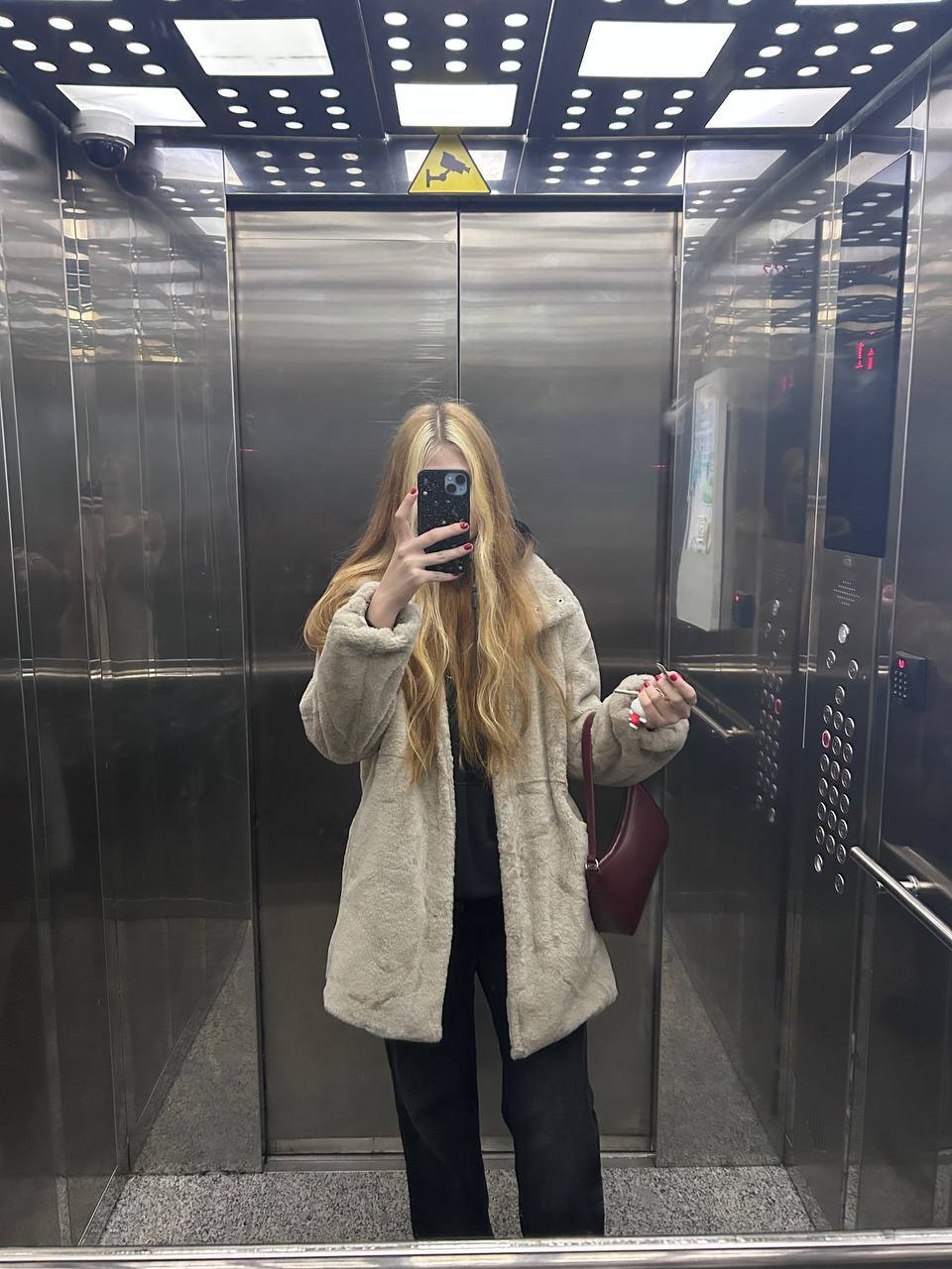 Шубка на позднюю осень-зиму, размер 40 (M)