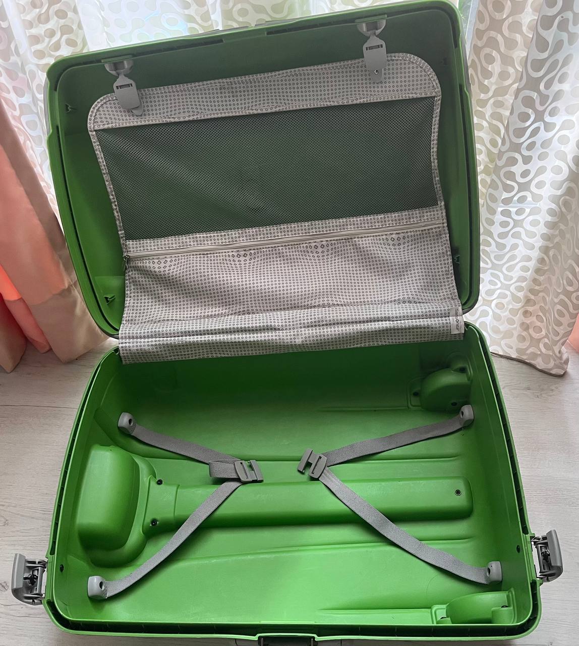 Чемодан Samsonite на 2 колёсах