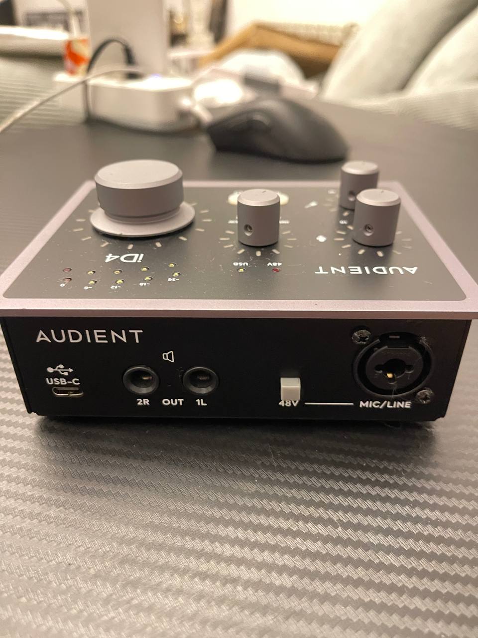 Audient iD4 MKII аудиоинтерфейс