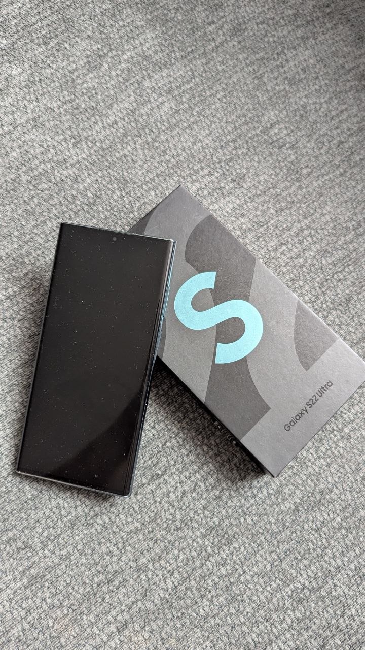 Samsung Galaxy S22 Ultra 256 ГБ