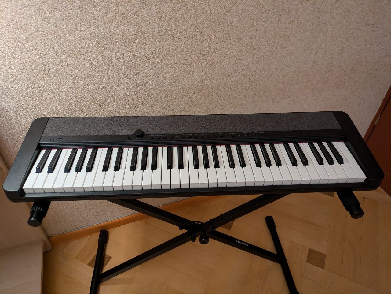 Цифровое пианино Casio CT-S1, 61 клавиша